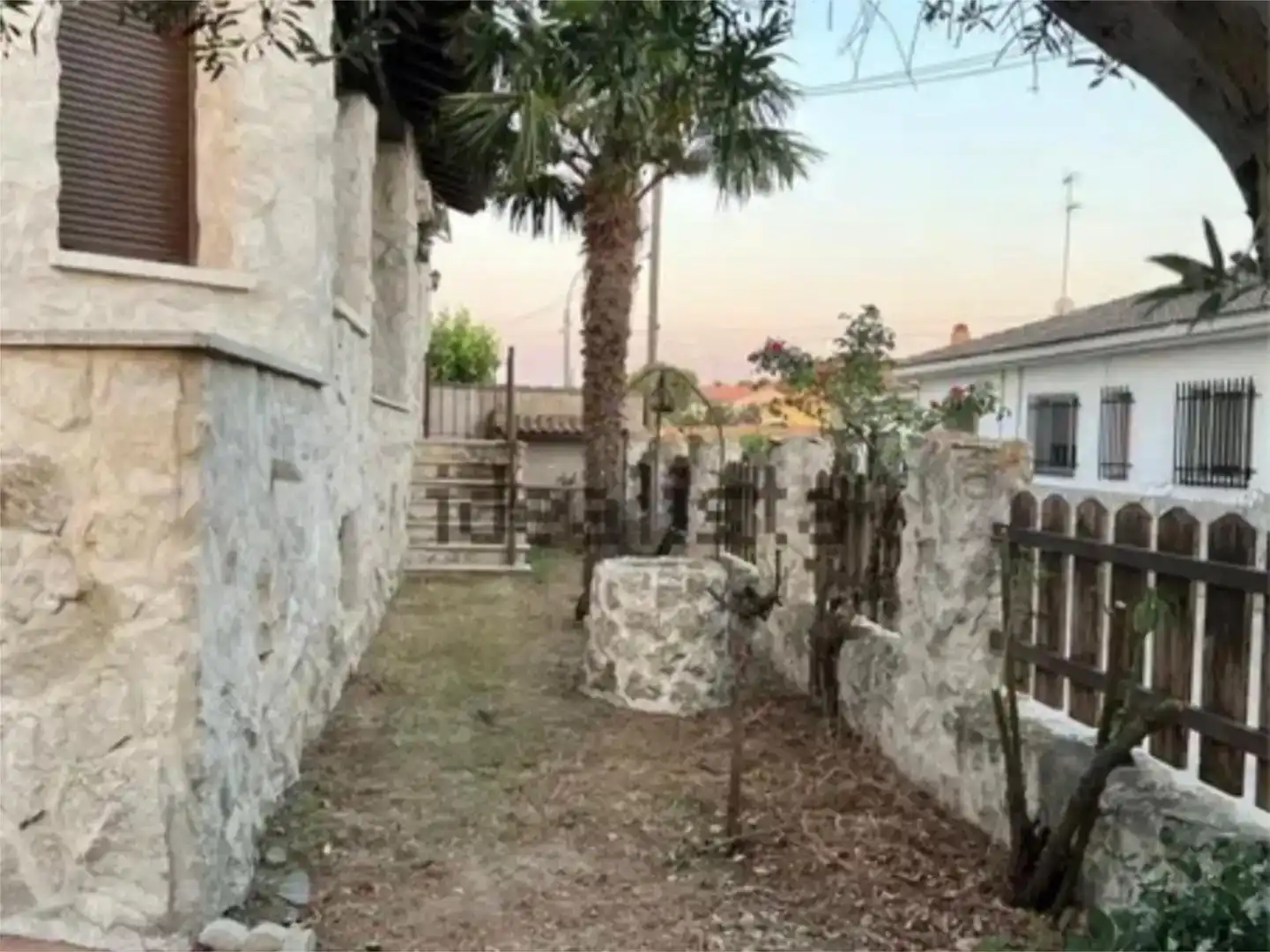 Casa o xalet en venda en Martín Muñoz de la Dehesa amb Aire condicionat, Jardí privat i Parquet