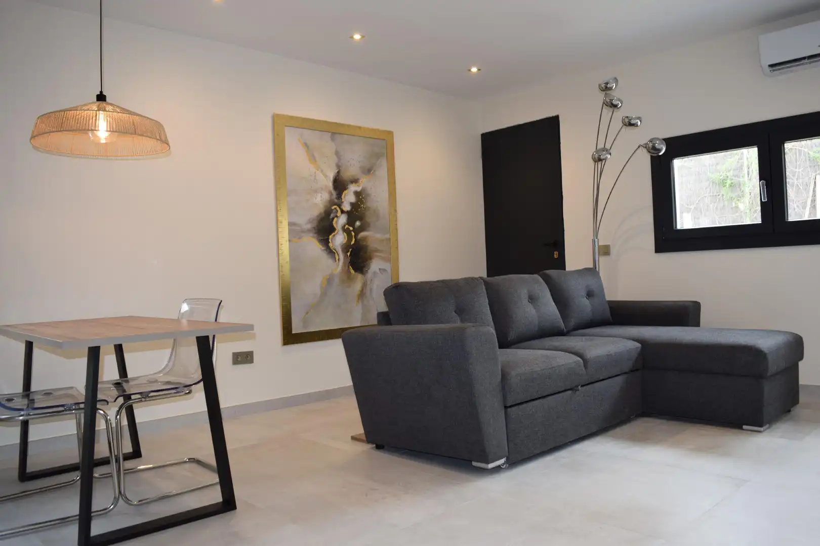 Sala d'estar de Apartament de lloguer en Villaviciosa de Odón amb Aire condicionat, Calefacció i Jardí privat