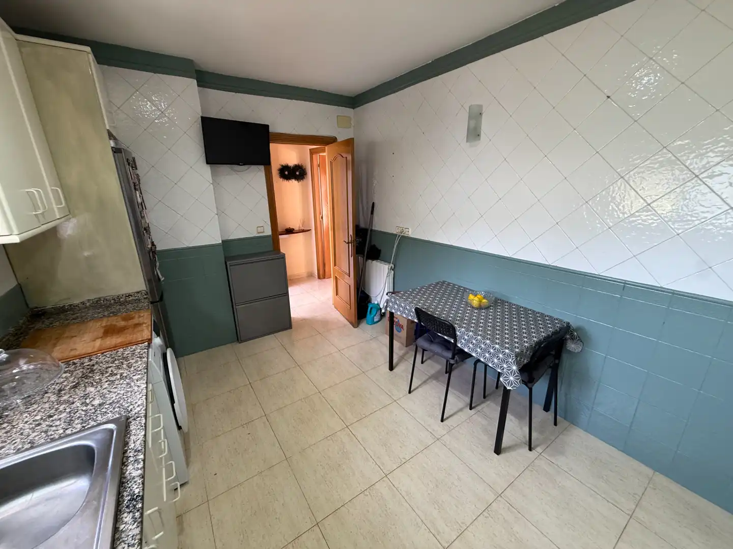 Küche von Haus oder Chalet zum Verkauf in Bigues i Riells del Fai mit Klimaanlage, Privatgarten und Schwimmbad