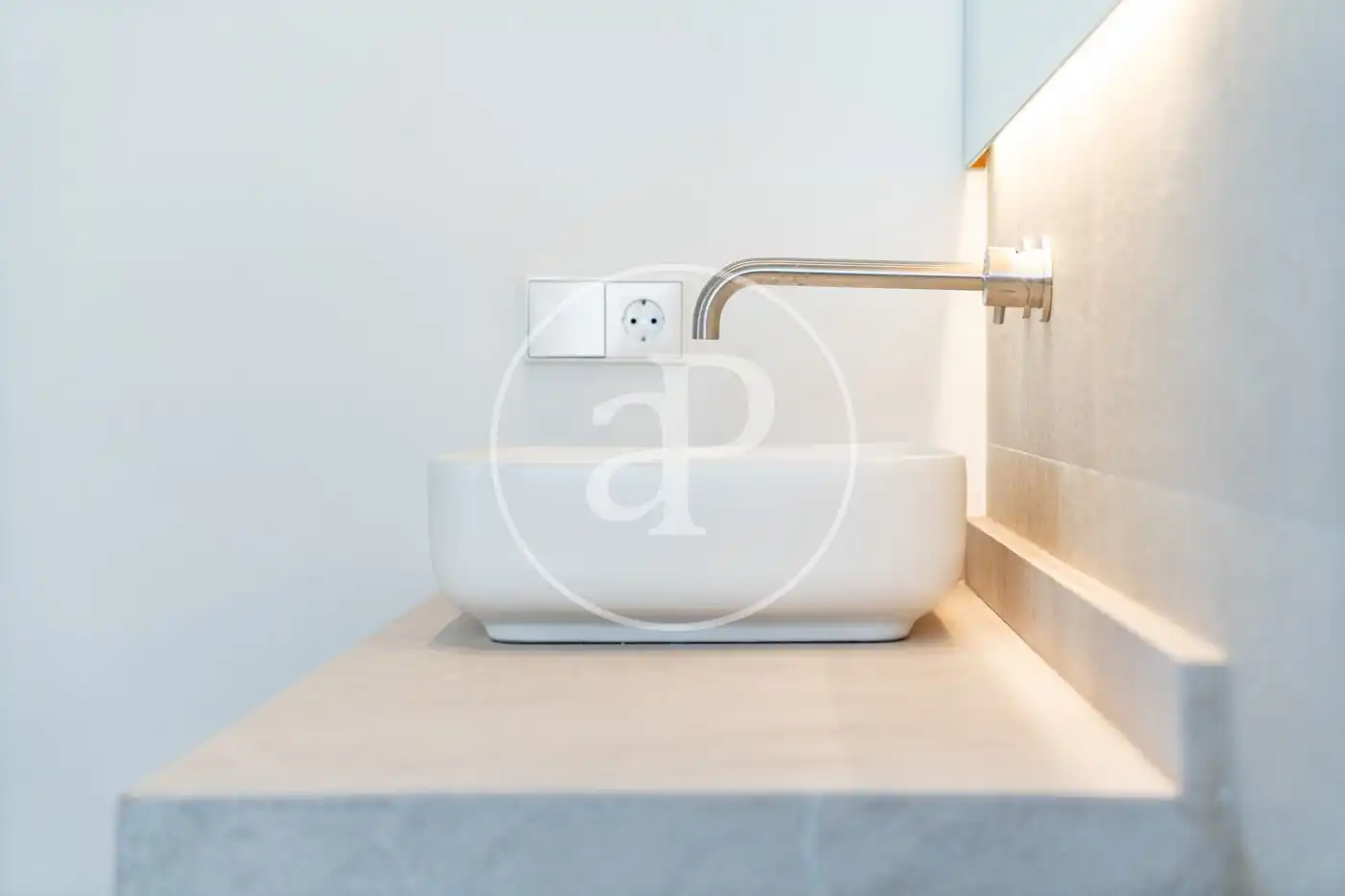 Bathroom of Flat for sale in  Palma de Mallorca  with Air Conditioner, Heating and Terrace