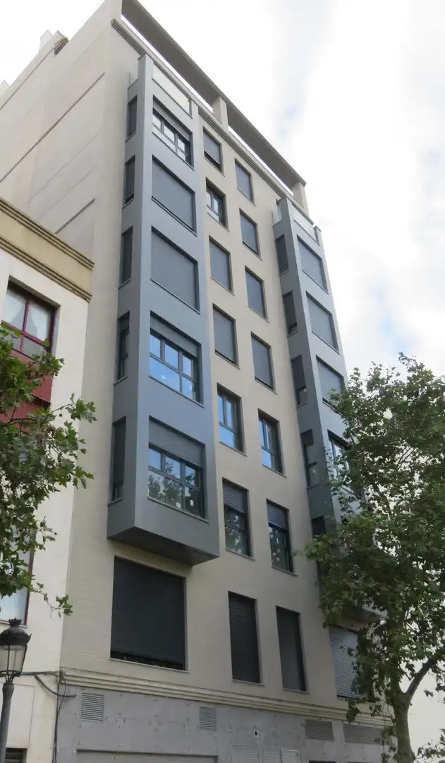 Außenansicht von Wohnungen zur Miete in Valencia mit Klimaanlage, Abstellraum und Balkon