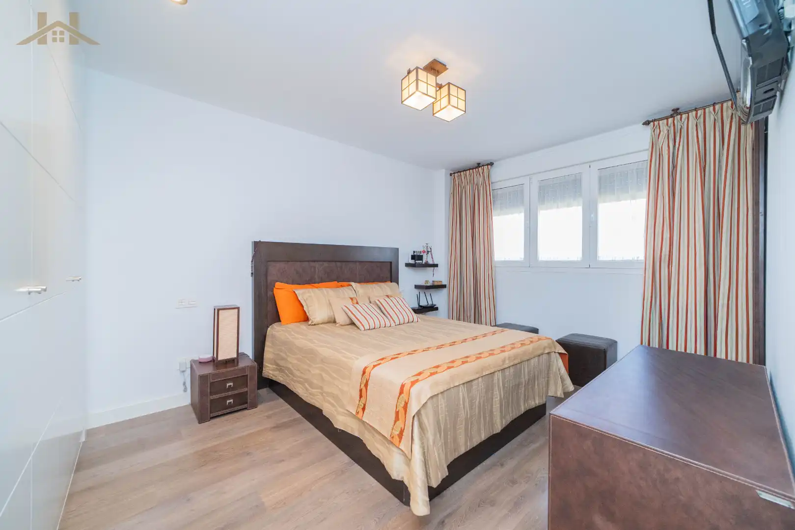 Bedroom of Detached homes for sale in Villaviciosa de Odón  with Air Conditioner, Heating and Private garden