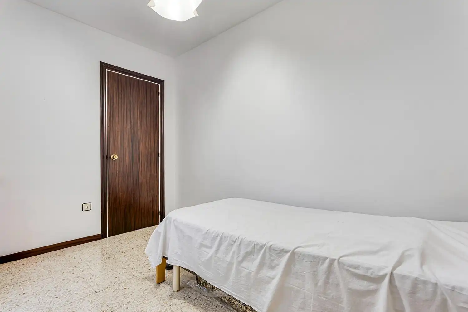 Habitación de Piso en venta en Igualada con Calefacción, Terraza y Trastero