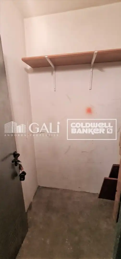 Piso con terraza en venta en Carretera general 5 43, imagen 18