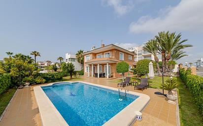 Swimming pool of House or chalet for sale in Torrevieja  with Air Conditioner, Heating and Storage room