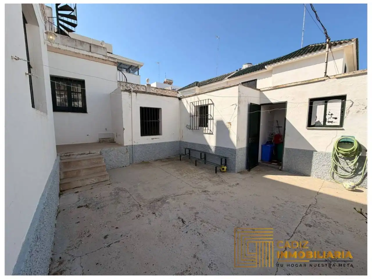 Vista exterior de Casa o xalet en venda en Chipiona amb Terrassa