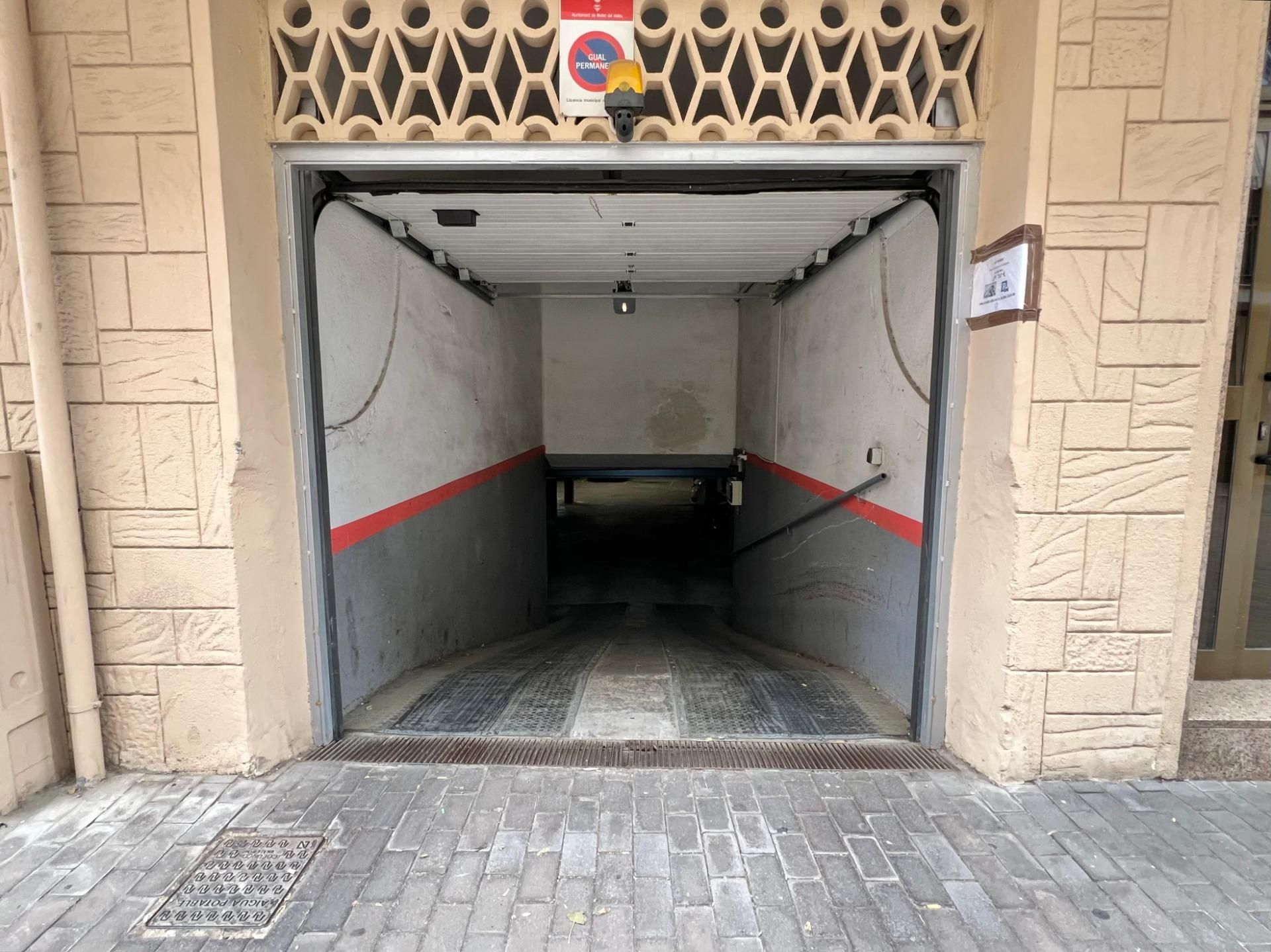 Aparcament de Garatge en venda en Mollet del Vallès