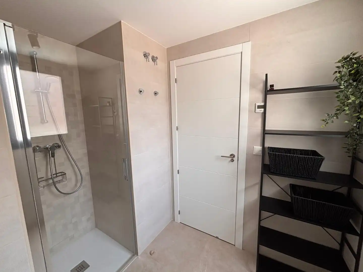Apartamento con piscina en venta en Calle Alemania 3, imagen 16