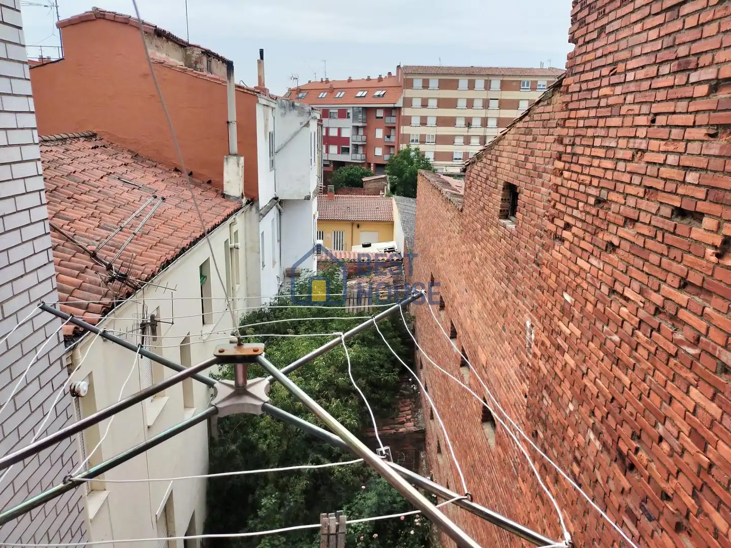 Terrassa de Apartament de lloguer en León Capital  amb Calefacció i Moblat
