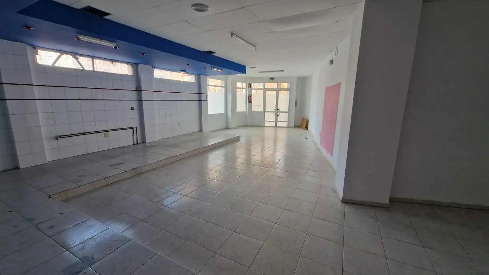 Local comercial en venda a Zona Alta, imagen 3