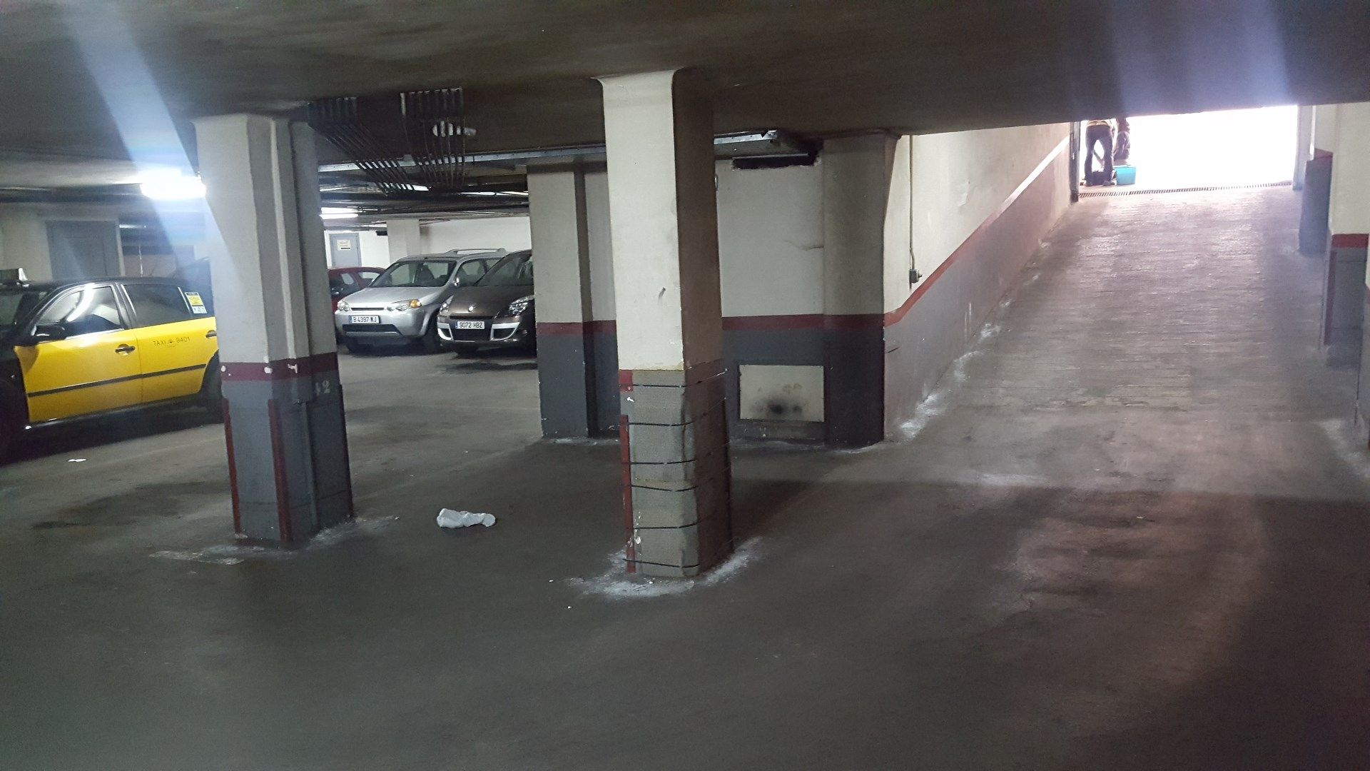 Garaje de alquiler en AIGÜES DEL LLOBREGAT, La Florida