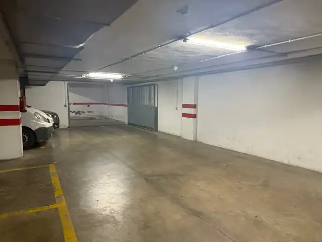 Garaje de alquiler en Calle Pablo Rada, Centro