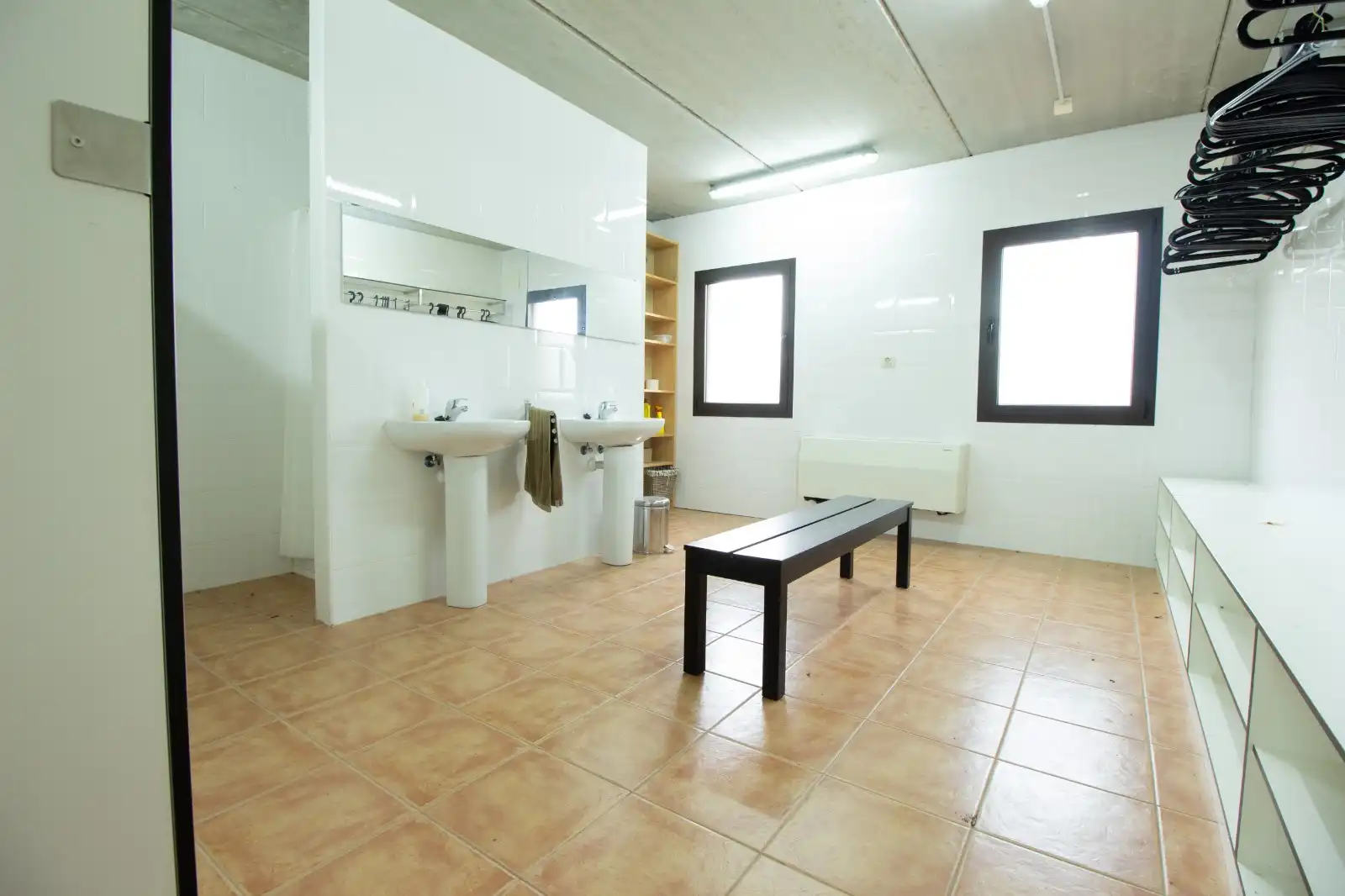 Bany de Finca rústica en venda en Mieres (Girona) amb Jardí privat, Terrassa i Traster