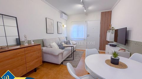 Bungalow reformado con terraza en Torrevieja, provincia de Alicante. 1 habitación | 57 m² | 1,5 kilómetros del mar, imatge 2