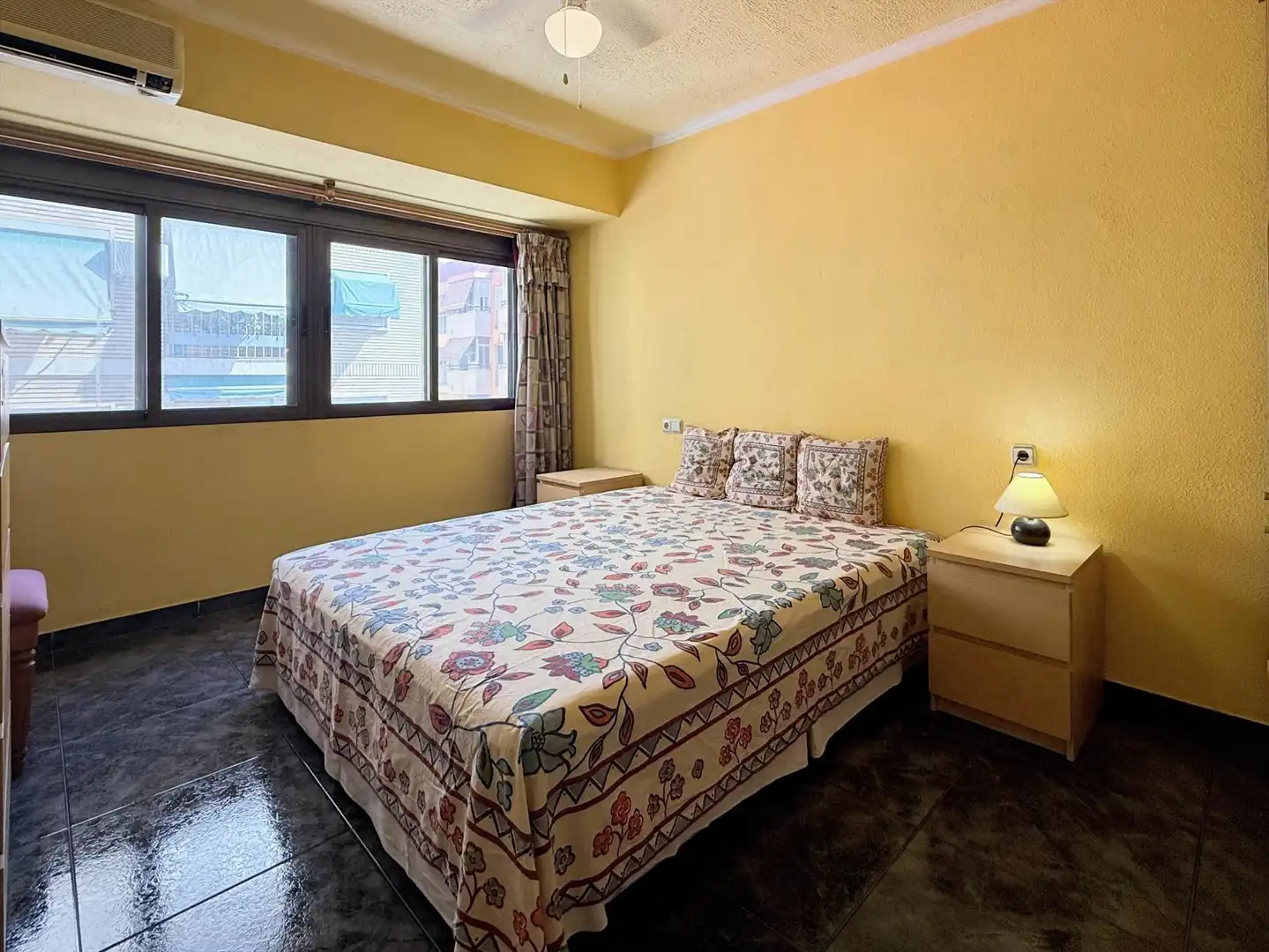 Bedroom of Flat for sale in Alicante / Alacant  with Air Conditioner