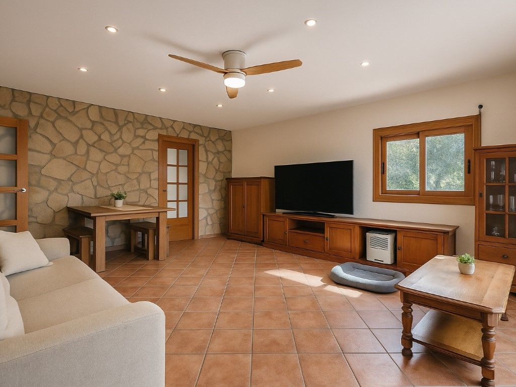 Sala de estar de Casa o chalet en venta en La Bisbal del Penedès con Calefacción y Horno