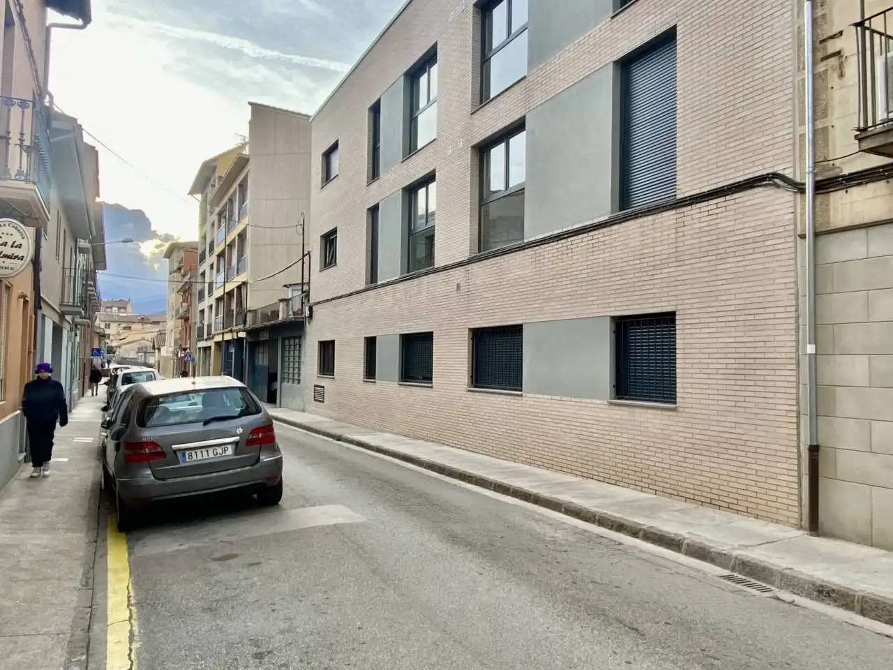 Vista exterior de Dúplex en venta en Olot con Calefacción, Terraza y Trastero