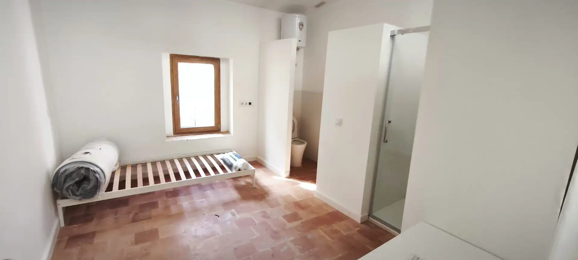 Bany de Estudi per a compartir en Castellón de la Plana / Castelló de la Plana amb Moblat, Forn i Rentadora