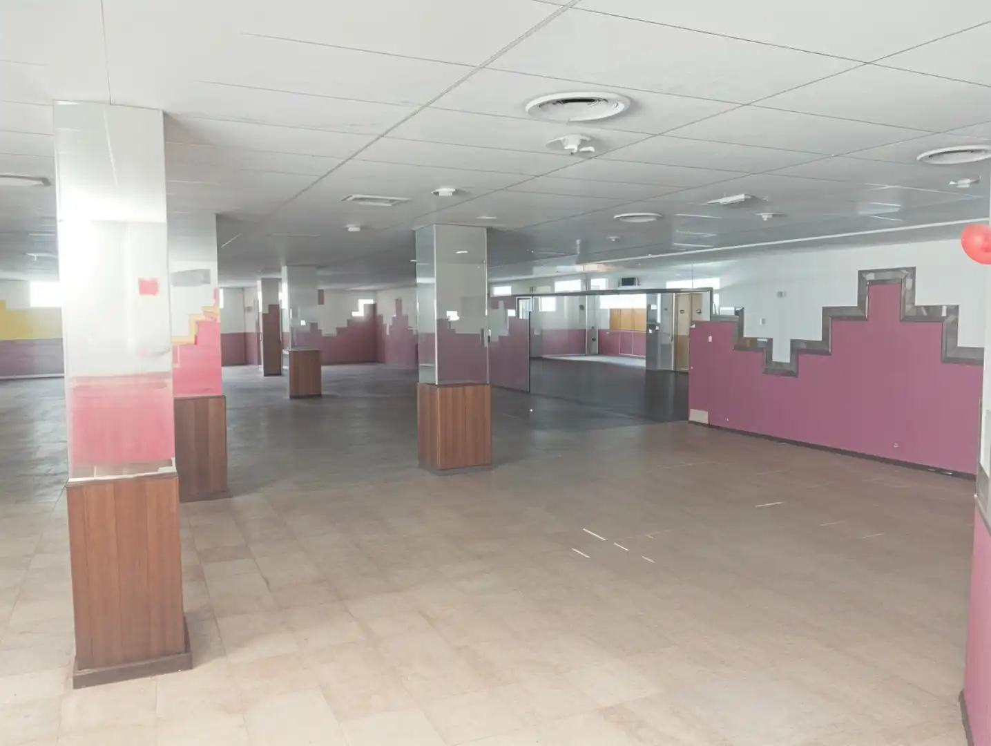 Local comercial en venda a Calle América, imagen 5