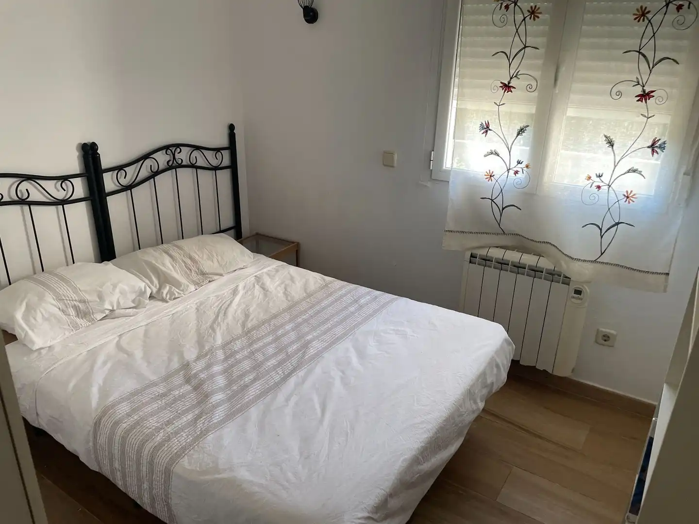 Dormitori de Casa o xalet en venda en Colmenar de Oreja amb Calefacció, Jardí privat i Terrassa
