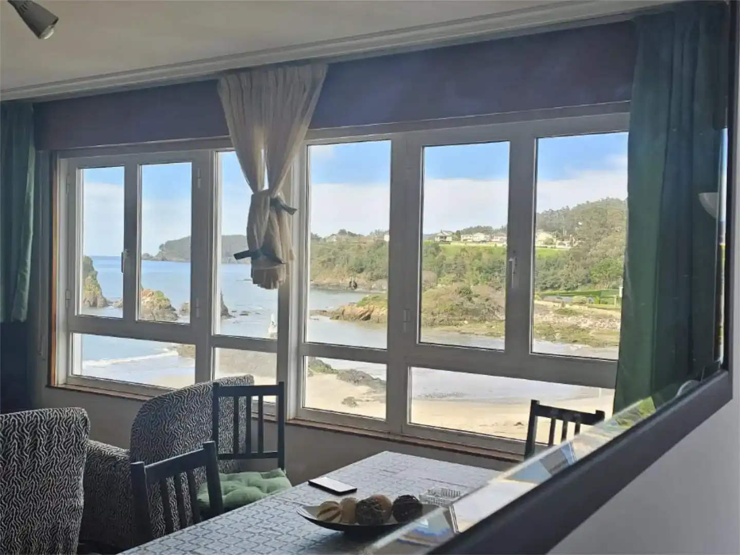 Schlafzimmer von Wohnungen zur Miete in Viveiro mit Parkett und Möbliert