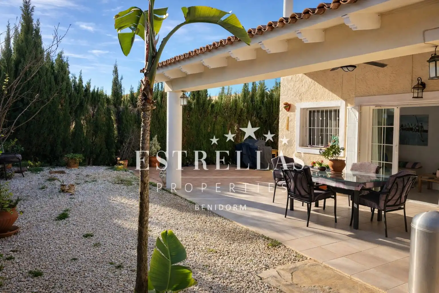 Vista exterior de Casa o chalet en venta en La Nucia con Aire acondicionado, Calefacción y Jardín privado