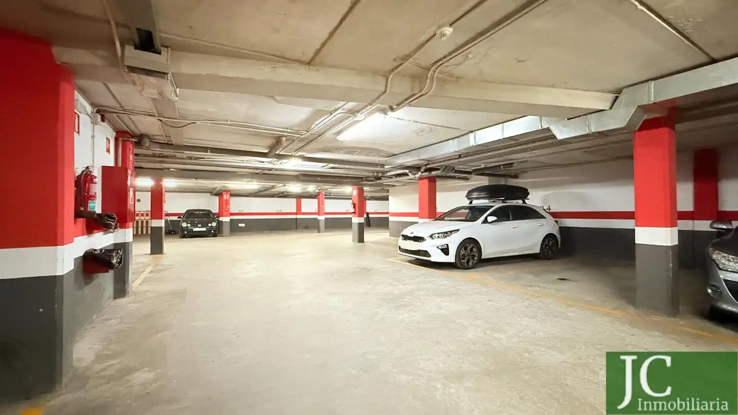 Parking de Piso en venta en Limpias con Calefacción, Terraza y Amueblado