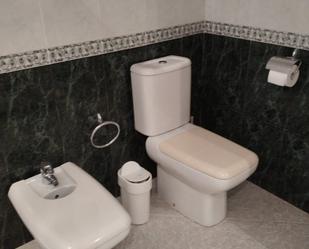 Bathroom of House or chalet to rent in Bollullos de la Mitación  with Furnished, Washing machine and Balcony