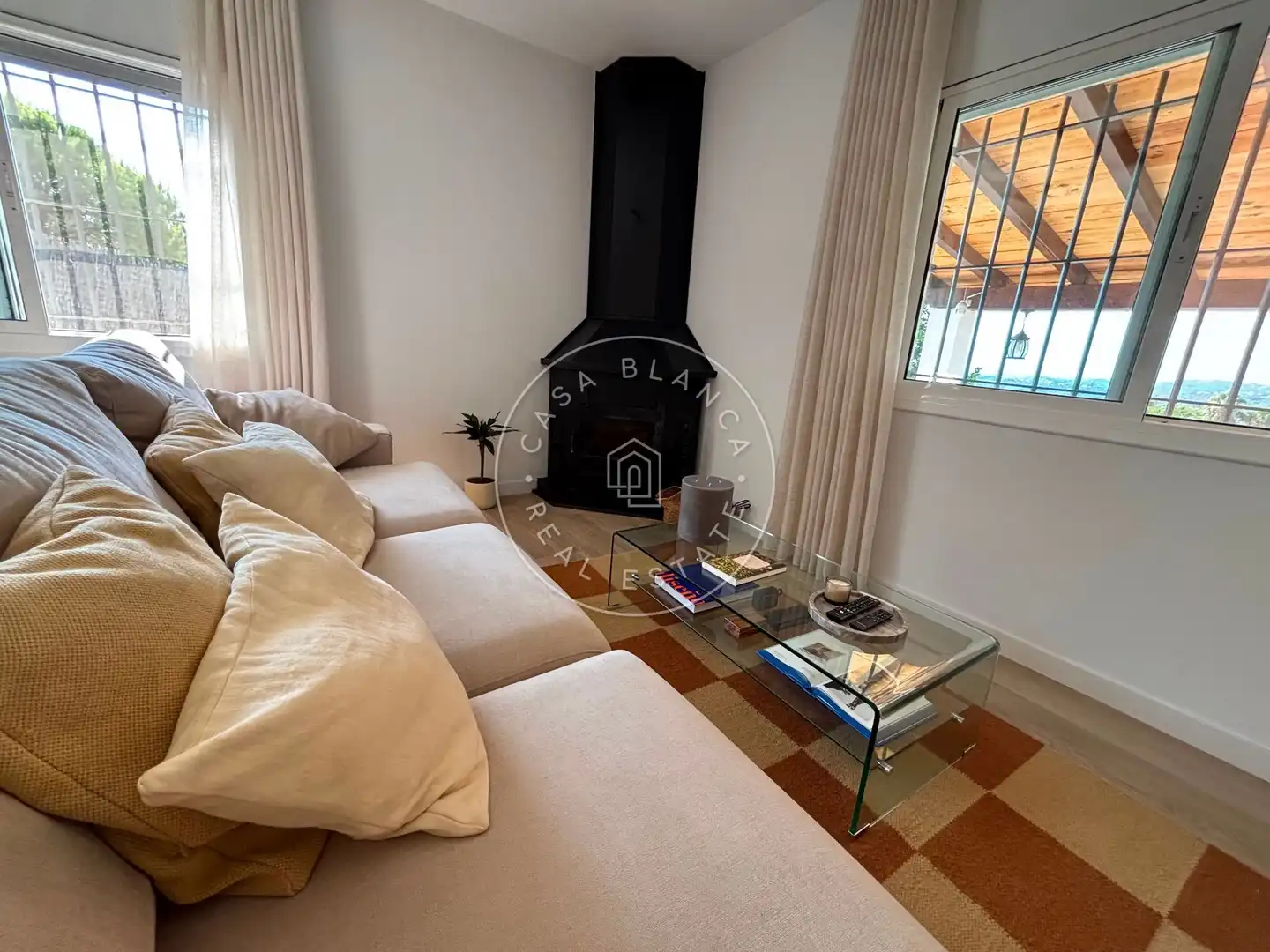 Sala d'estar de Casa o xalet en venda en Lloret de Mar amb Calefacció, Jardí privat i Traster