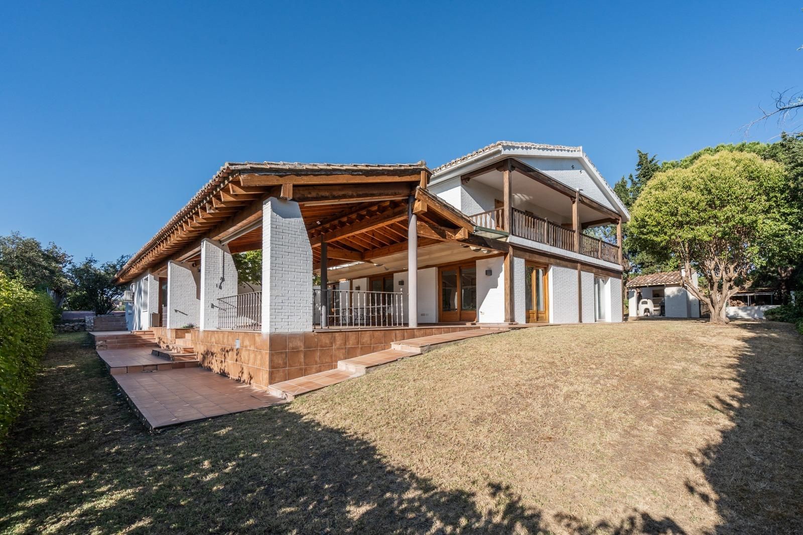 Exterior view of House or chalet for sale in Las Rozas de Madrid  with Air Conditioner, Heating and Private garden
