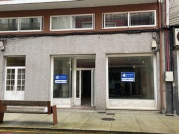 Local comercial en alquiler en Avenida del Doctor Tourón 15