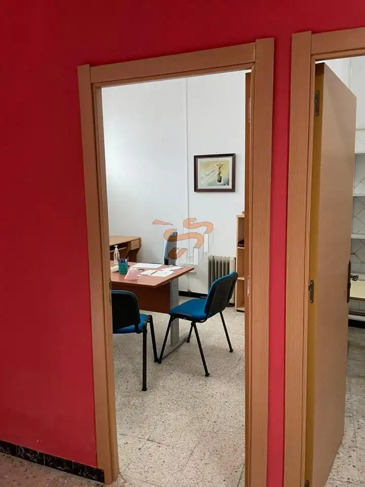 Business premises to rent in A Malata - Catabois - Ciudad Jardín, imagen 7