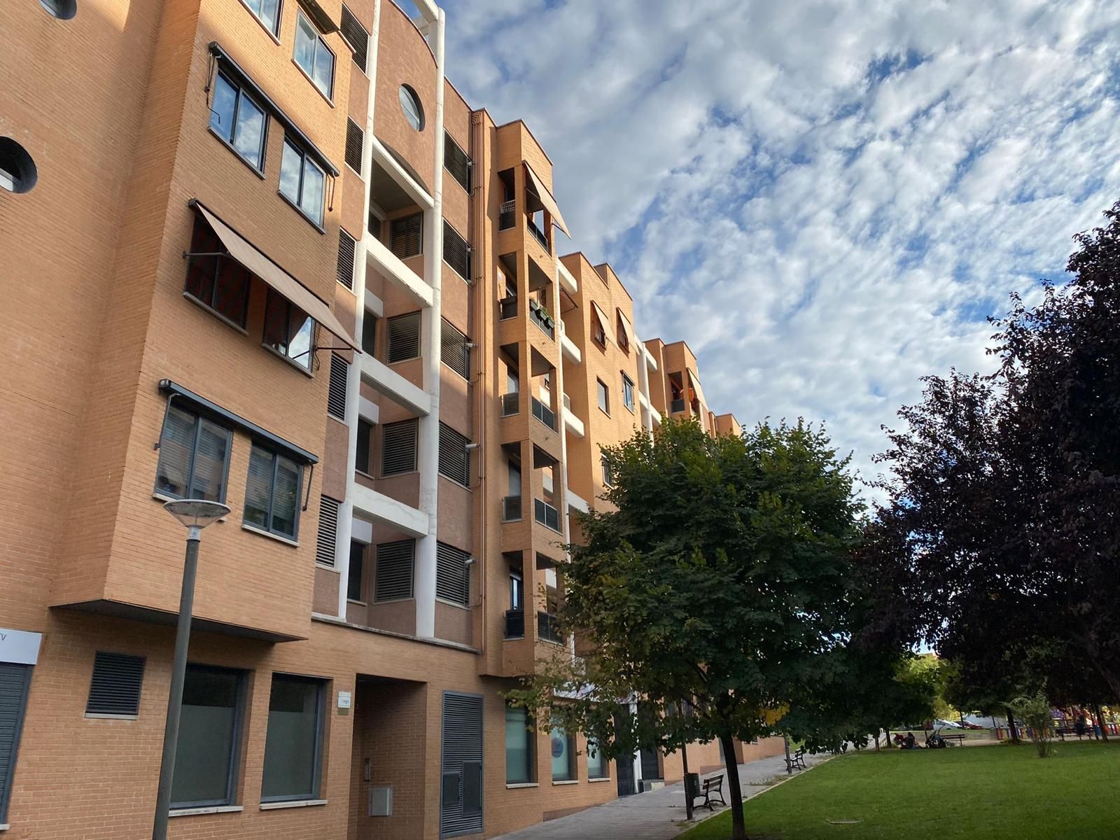 Exterior view of Flat for sale in Coslada  with Air Conditioner, Heating and Swimming Pool