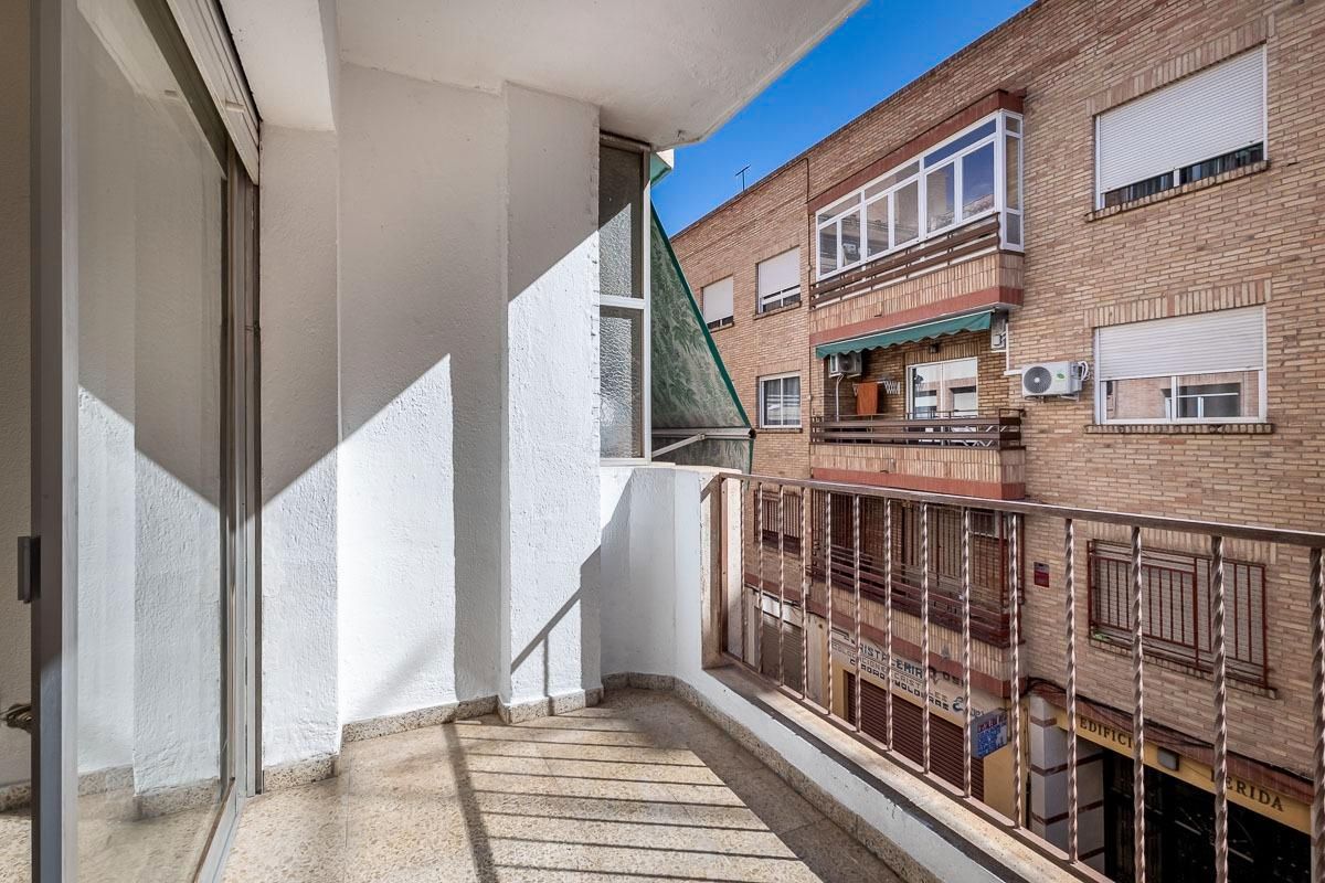Terrassa de Pis en venda en  Granada Capital amb Terrassa i Balcó