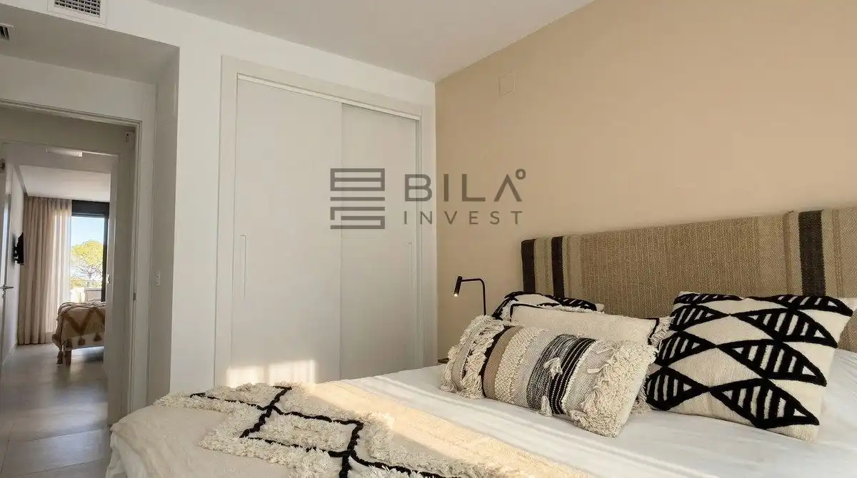 Habitación de Ático en venta en Marbella con Aire acondicionado, Terraza y Trastero