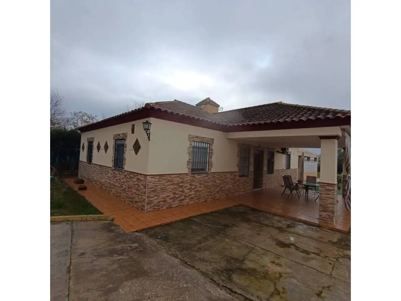 Vista exterior de Casa o chalet en venta en Carmona con Aire acondicionado, Calefacción y Jardín privado