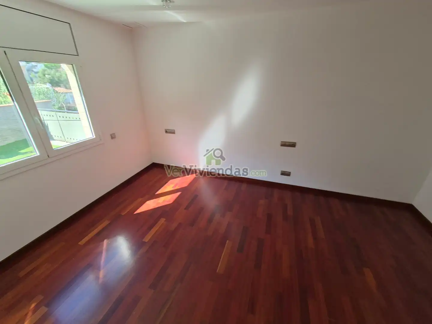 Habitación de Casa o chalet en venta en Vallirana con Aire acondicionado, Calefacción y Jardín privado