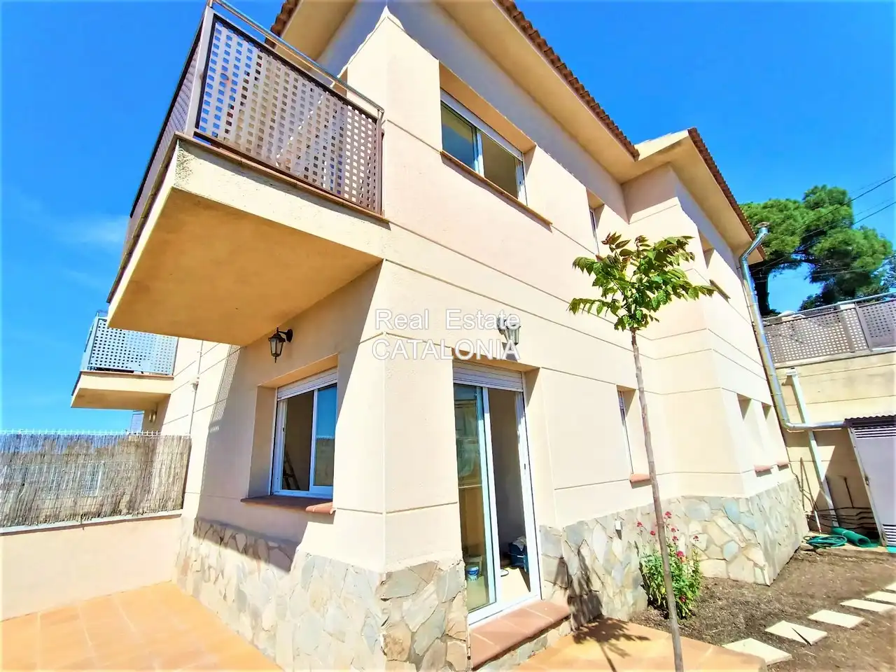 Vista exterior de Casa adosada en venta en Lloret de Mar con Calefacción, Jardín privado y Terraza