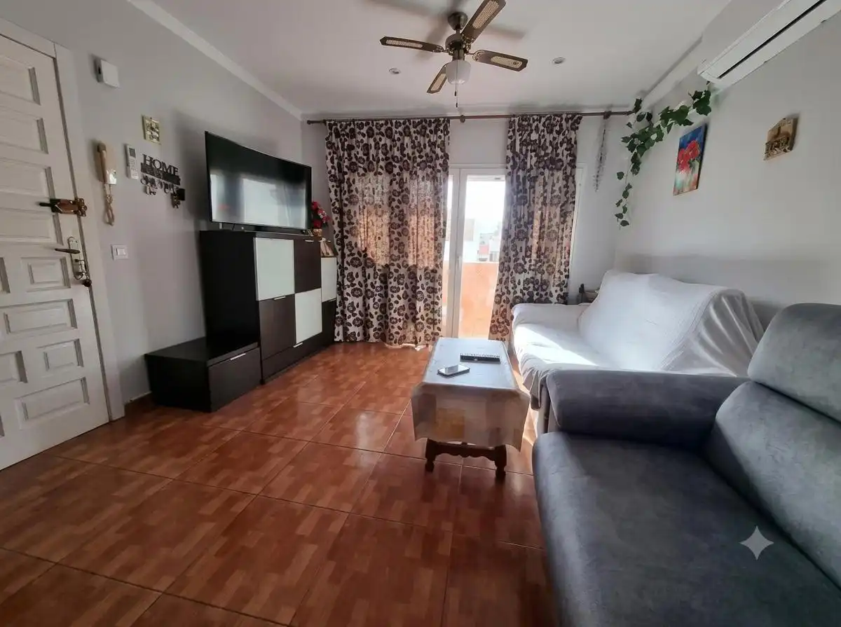 Sala de estar de Piso en venta en Alcalà de Xivert con Aire acondicionado, Terraza y Amueblado