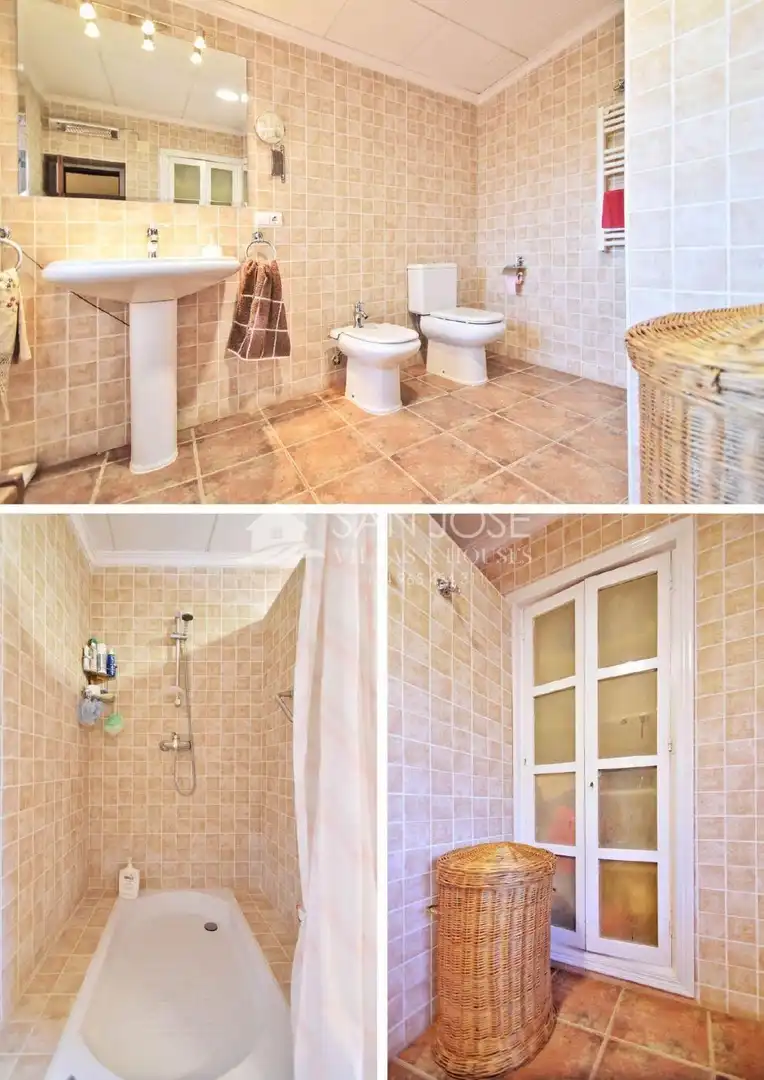 Baño de Finca rústica en venta en El Pinós / Pinoso con Jardín privado, Piscina y Amueblado