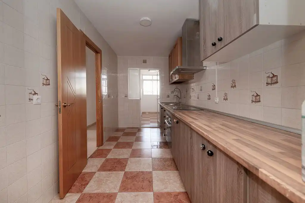 Kitchen of Flat for sale in Benalmádena