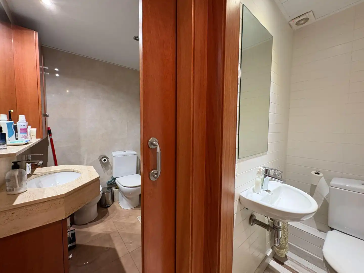 Bany de Planta baixa en venda en Barcelona amb Aire condicionat, Calefacció i Parquet