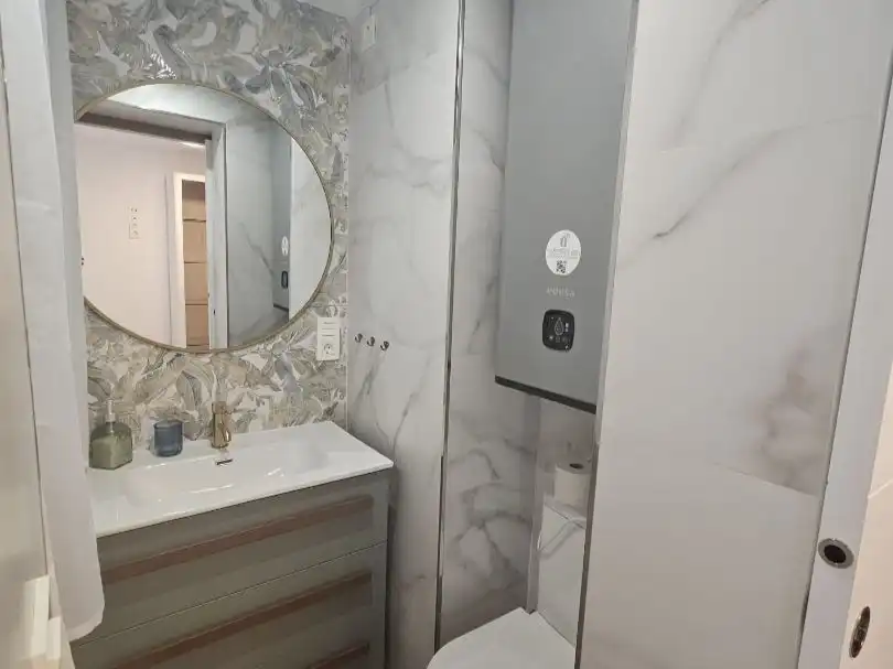 Bathroom of Flat for rent in Zaidín
