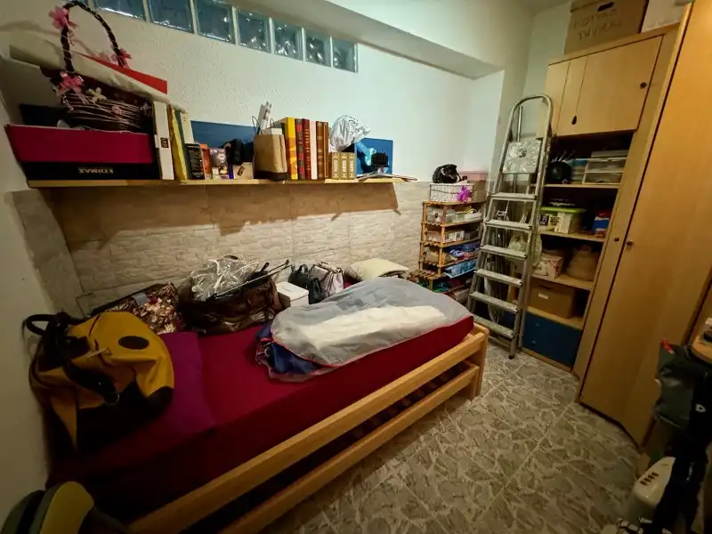 Schlafzimmer von Erdgeschoss zum Verkauf in Cullera mit Klimaanlage, Heizung und Privatgarten