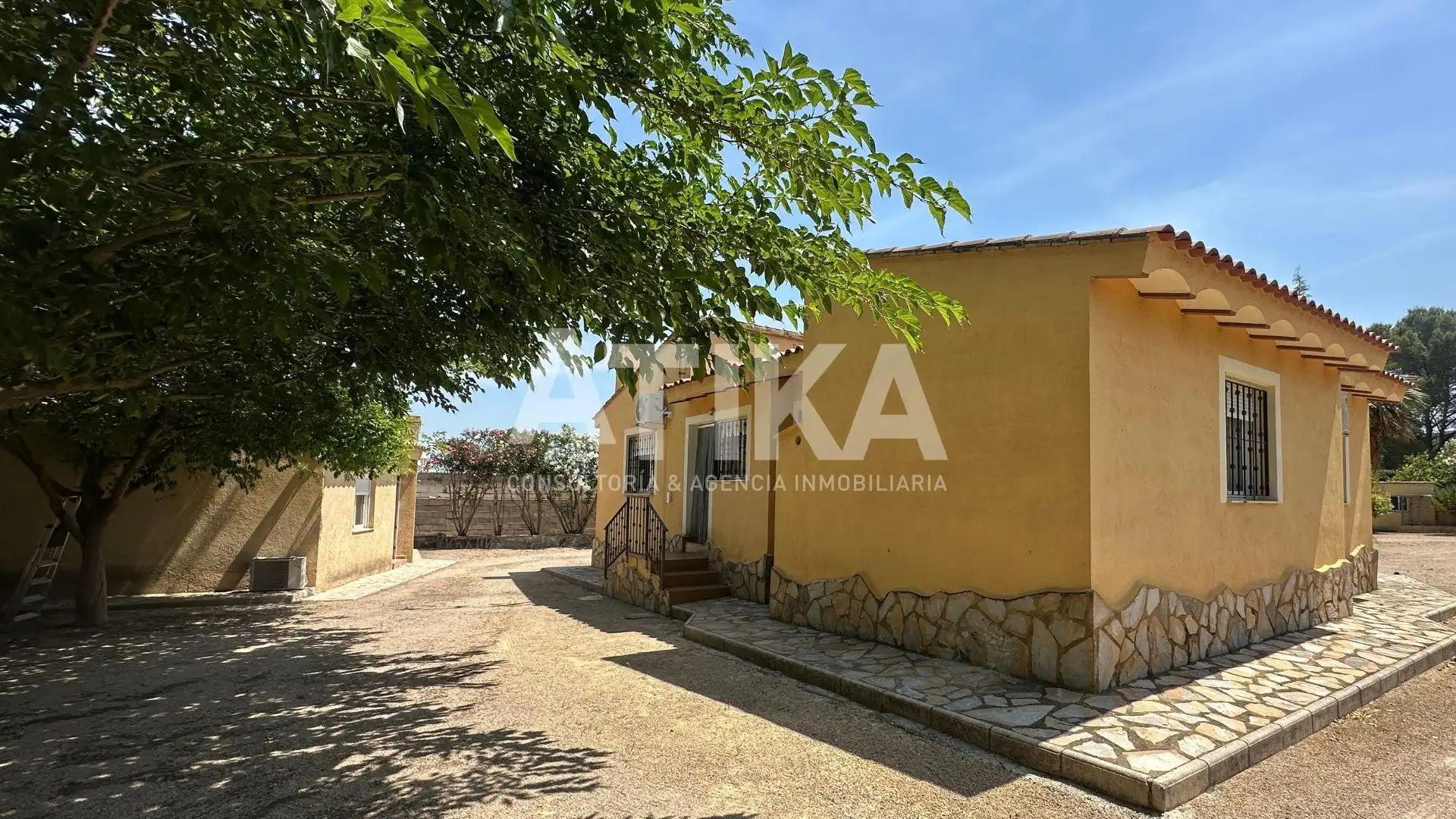 Vista exterior de Casa o chalet en venta en Ontinyent con Aire acondicionado, Jardín privado y Trastero