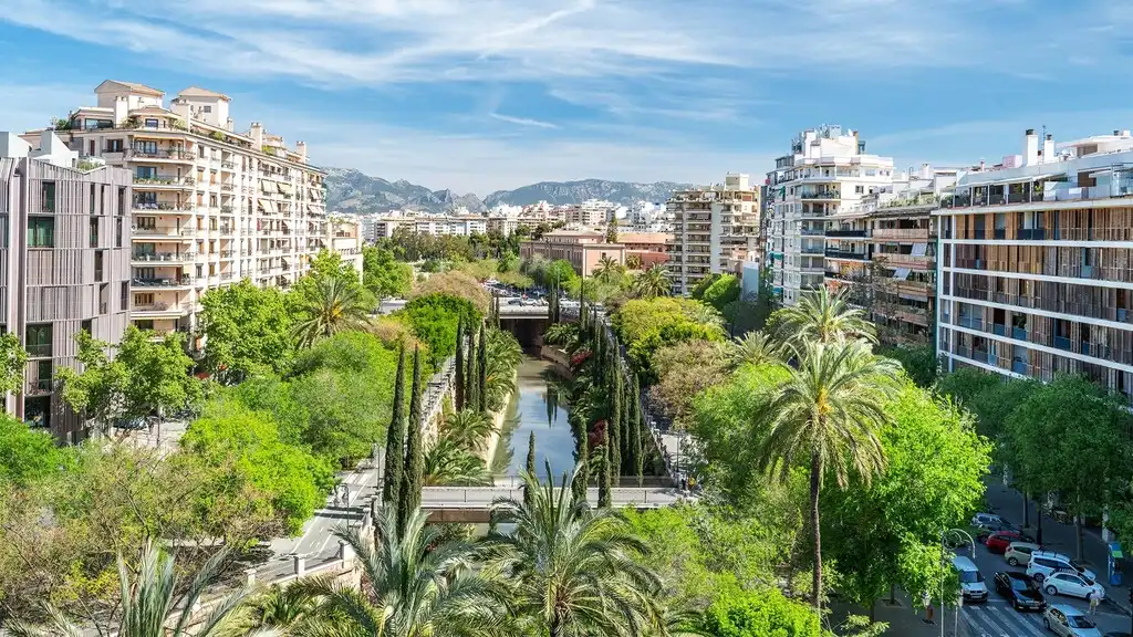 Vista exterior de Local de lloguer en  Palma de Mallorca