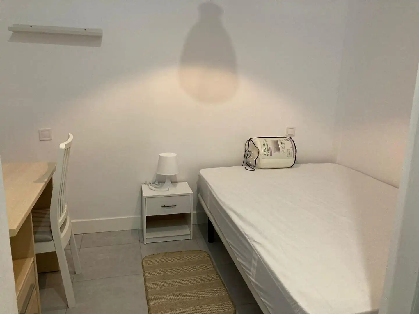 Habitación de Planta baja en venta en Madrid con Calefacción