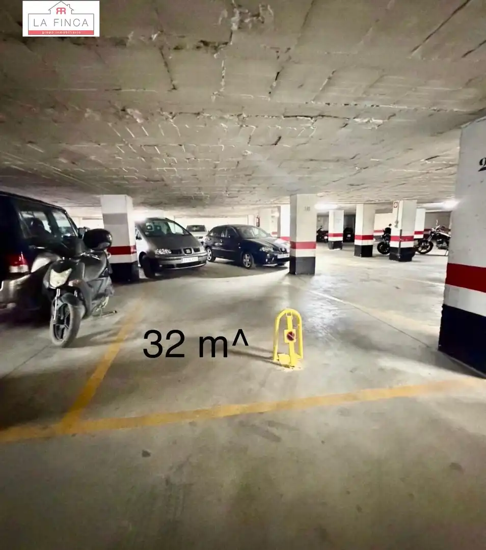 Parking of Flat for sale in Málaga  with Air Conditioner, Terrace and Furnished