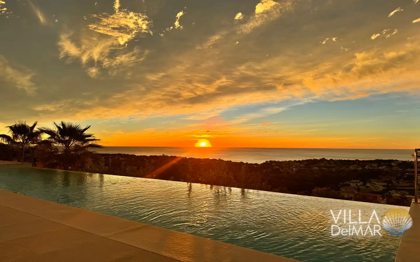 Außenansicht von Haus oder Chalet zum Verkauf in Calpe / Calp mit Klimaanlage, Heizung und Privatgarten