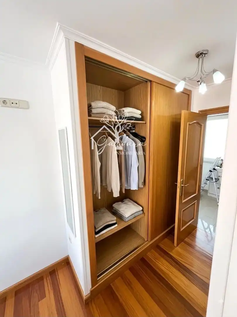 Bedroom of Flat for rent in Ferrol  with Heating, Parquet flooring and Storage room